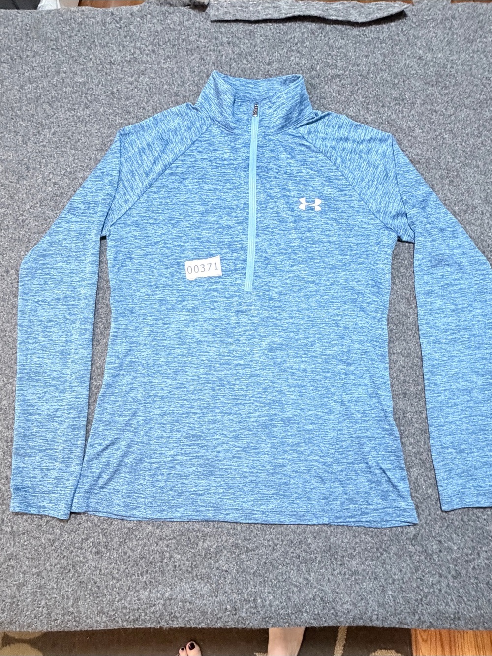 Under Armour HeatGear 1/2 Zip Pullover Womens M Blue Long Sleeve Athletic